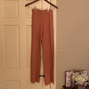 Coral pants, lose fitting, soft